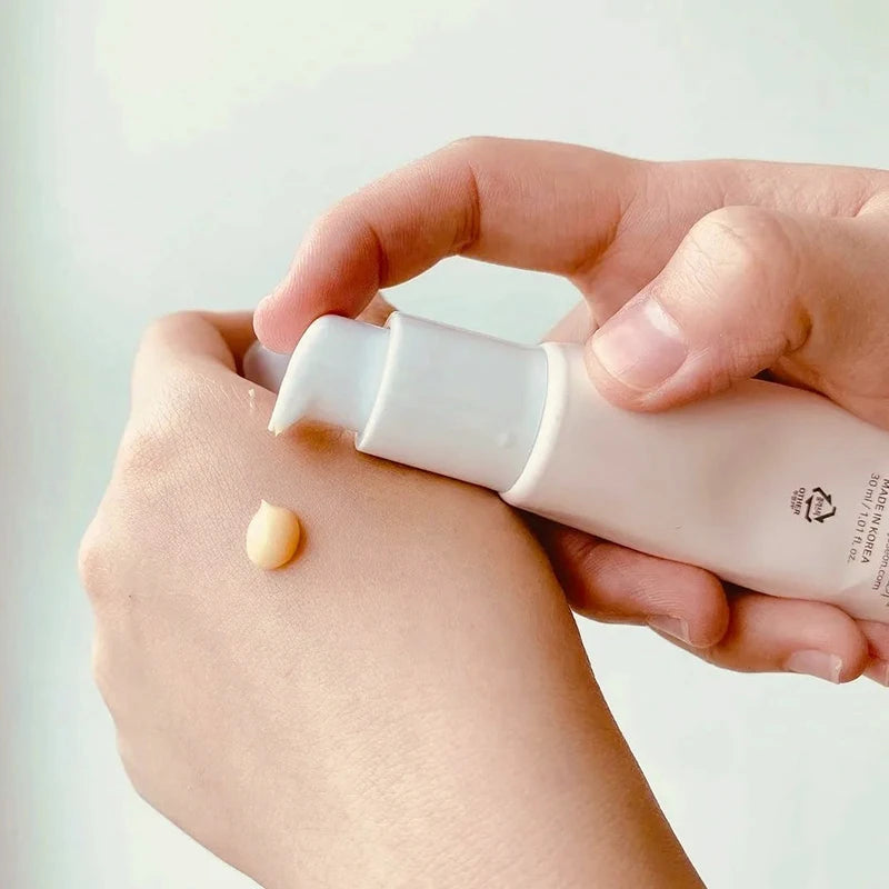 Korean Skin Care Product 5 Essence Brightens Skin Tone Improves Dull Eye Cream Moisturizes Anti-aging Lightens Dark Circles - Lumiere